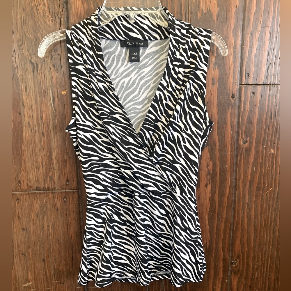 White House Black Market Woman’s Top